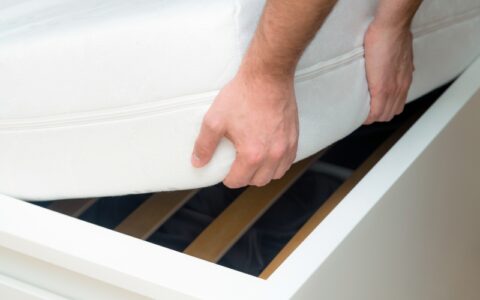 Hai acquistato un nuovo materasso online? Rhemove lo consegna fino alla tua camera da letto