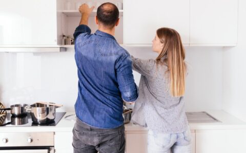 Cucine su misura? Rhemove si occupa di trasporto e montaggio in modo rapido e preciso